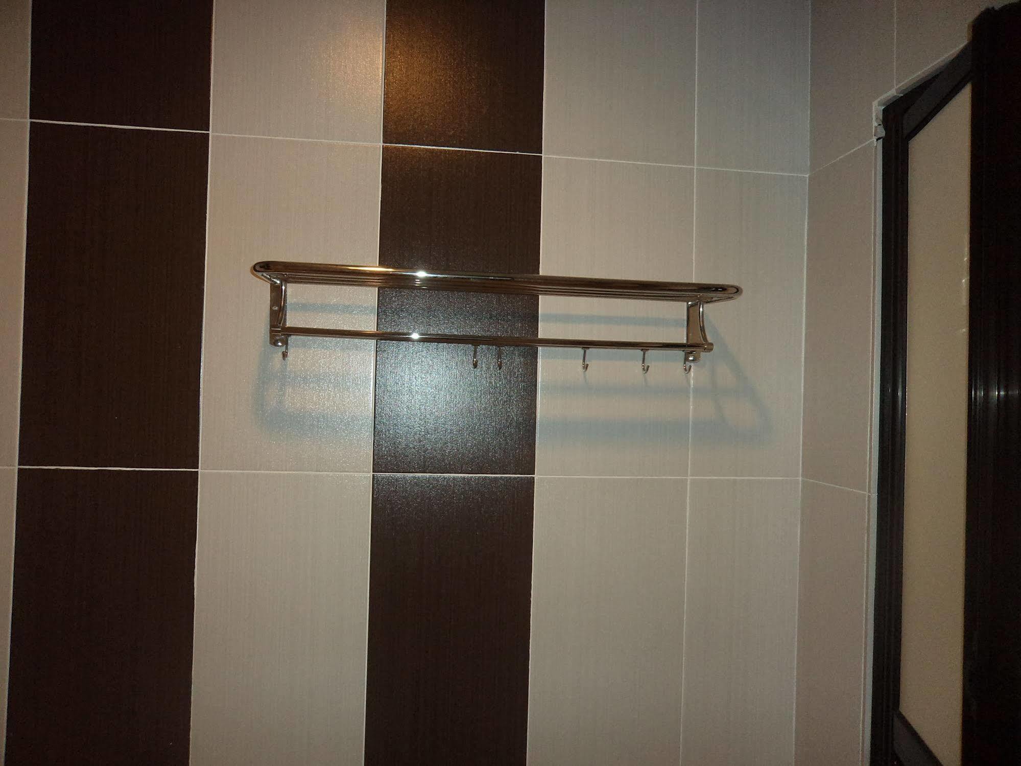 אמפאנג Oyo 424 Kk Inn Hotel מראה חיצוני תמונה